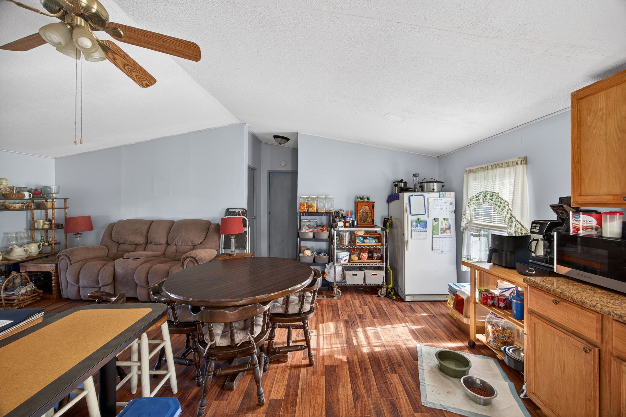 301 Morris Demps Road Sparta, TN 38583 - Photo 7 of 33 a living room with furniture and a flat screen tv