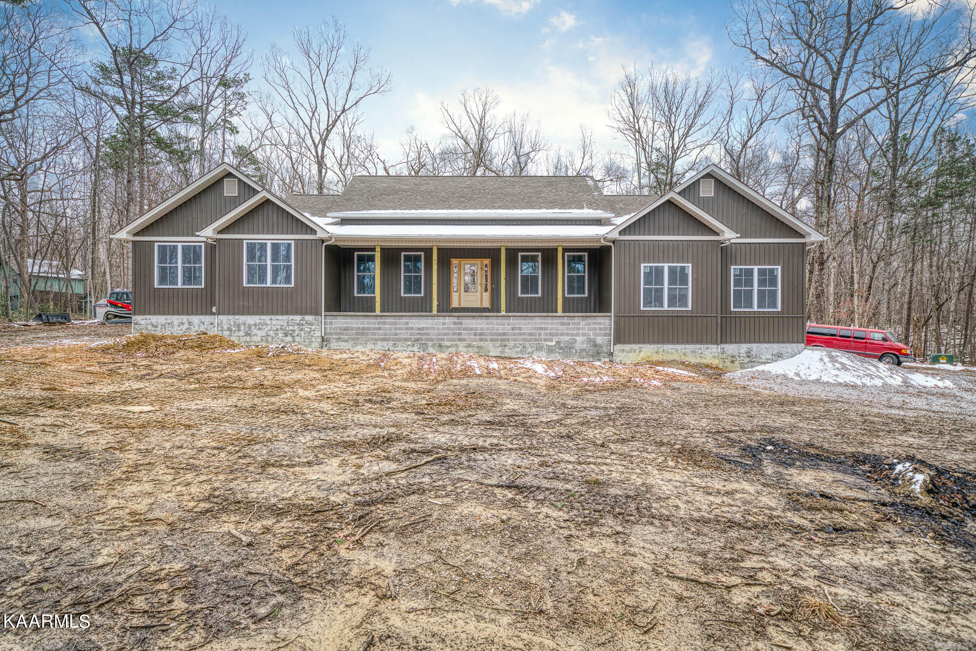 1515 East Overlook Road Monterey, TN 38574 - Photo 1 of 24 Front