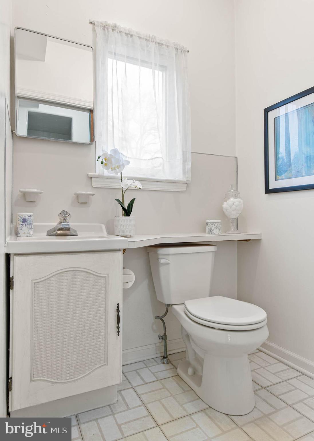 509 Beatty Road Springfield, PA 19064 - Photo 17 of 39 Full Bathroom With 1st Floor Bedroom Suite
