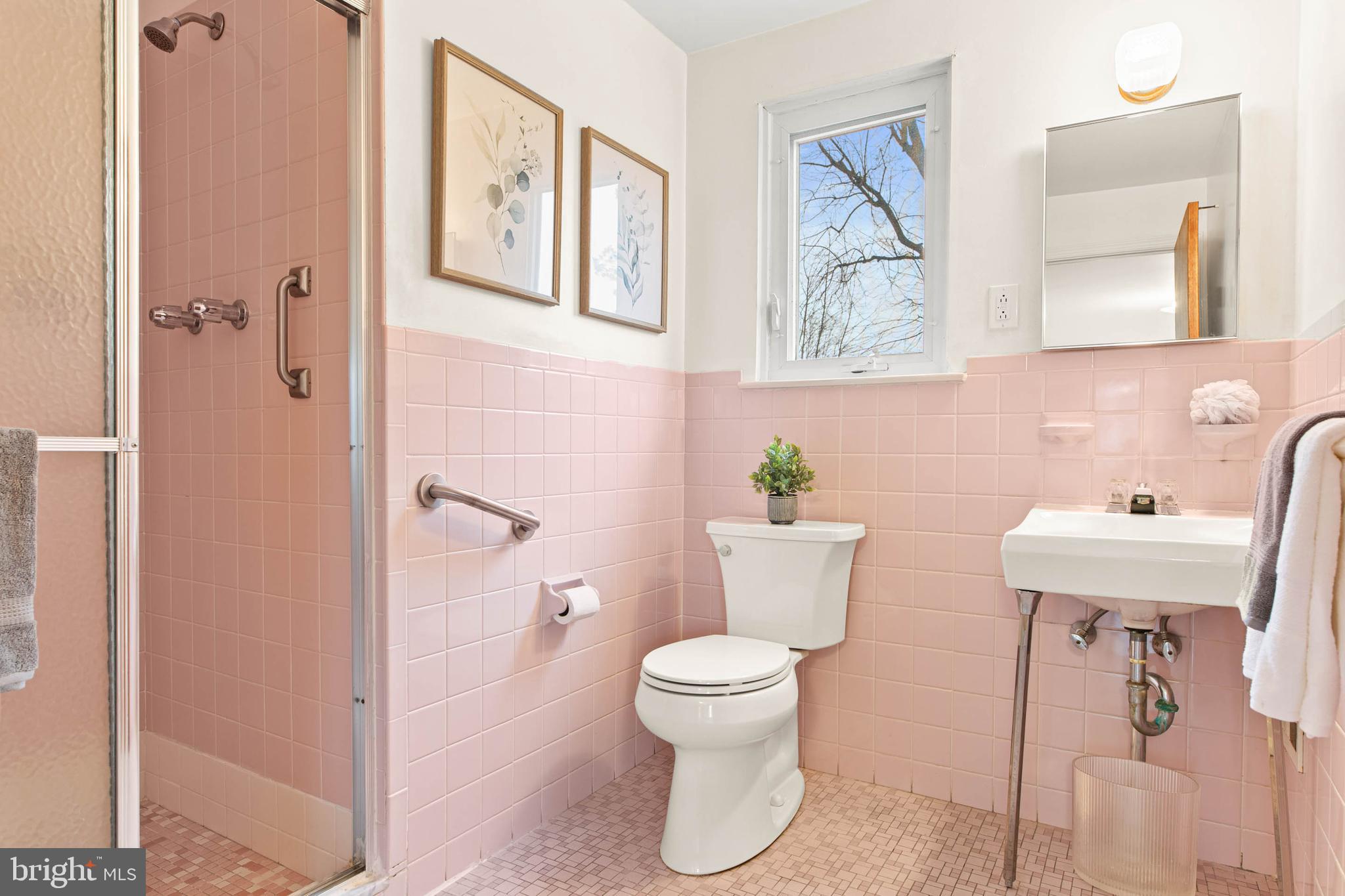 509 Beatty Road Springfield, PA 19064 - Photo 23 of 39 Primary Full Bath