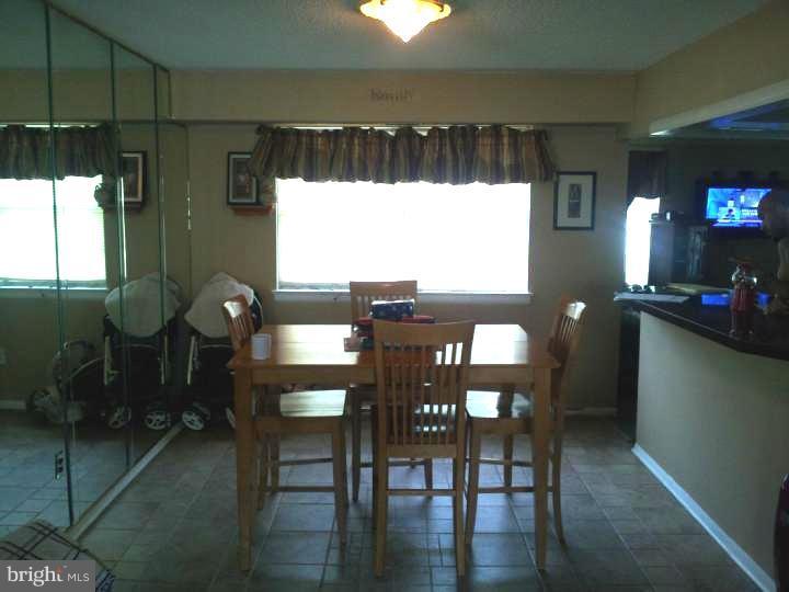 206 Hollybush Place Clementon, NJ 08021 - Photo 4 of 23