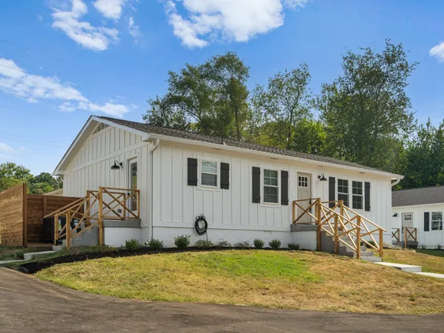 $2,245 | 2128 G Sharondale Drive, Nashville, TN 37215