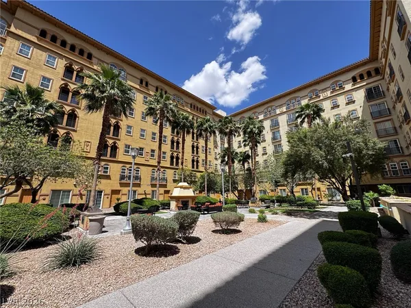 $1,700 | 2405 West Serene Avenue, Unit 517, Las Vegas, NV 89123