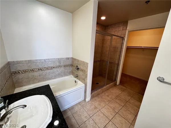 $1,700 | 2405 West Serene Avenue, Unit 517, Las Vegas, NV 89123