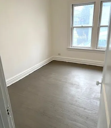 $395,000 | 1548 Campbell Avenue, Des Plaines, IL 60016
