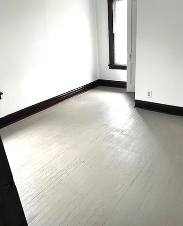 $395,000 | 1548 Campbell Avenue, Des Plaines, IL 60016