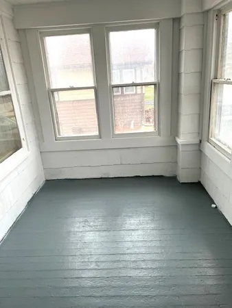 $395,000 | 1548 Campbell Avenue, Des Plaines, IL 60016