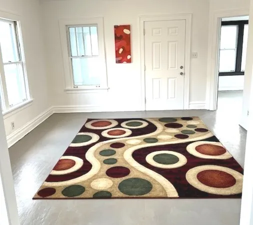 $395,000 | 1548 Campbell Avenue, Des Plaines, IL 60016