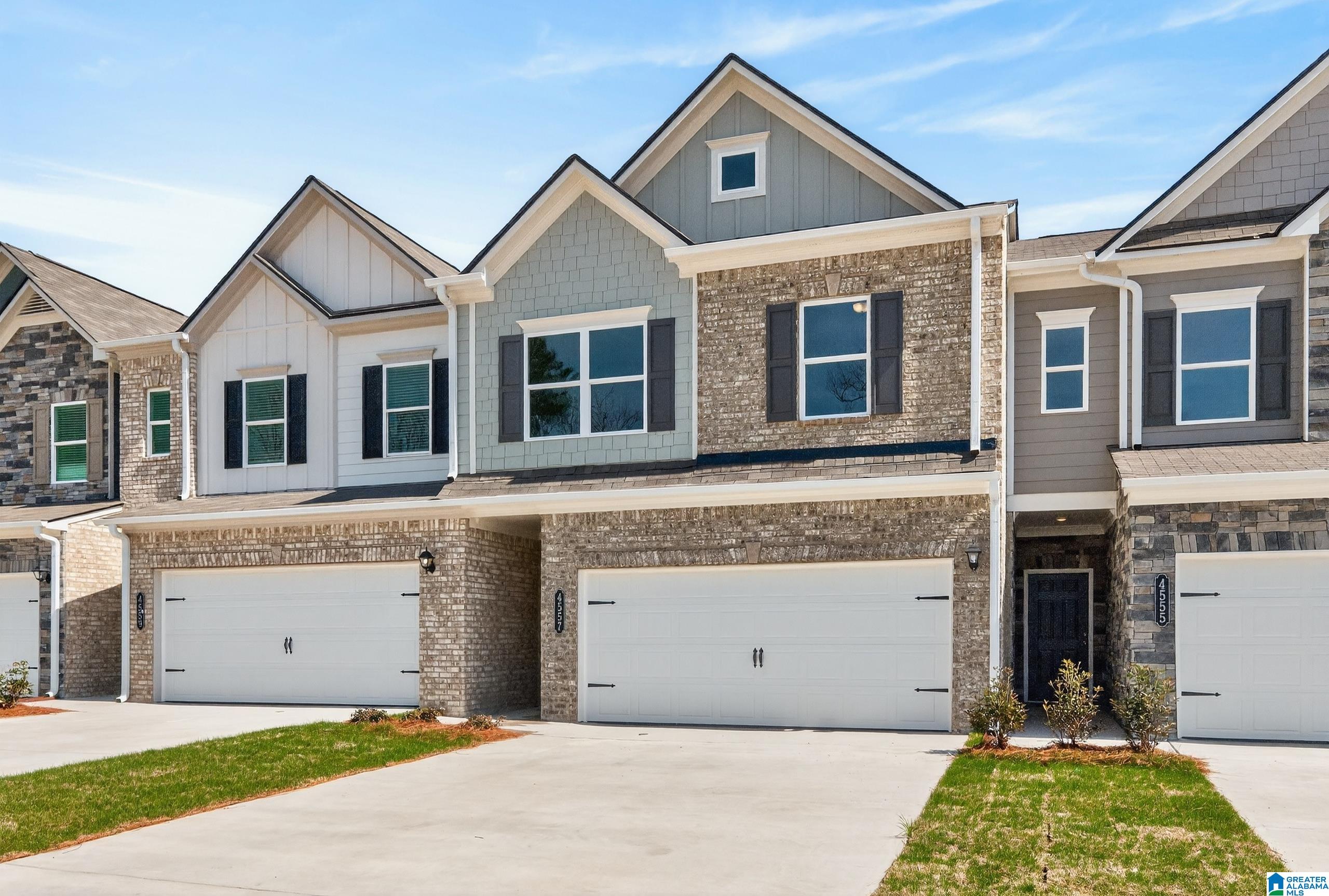 4557 Village Springs Square, Unit 3 Fultondale, AL 35068 - Photo 3 of 37