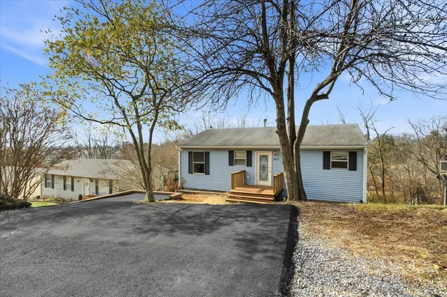 $260,950 | 4902 Old Mountain Road Northeast, Roanoke, VA 24019