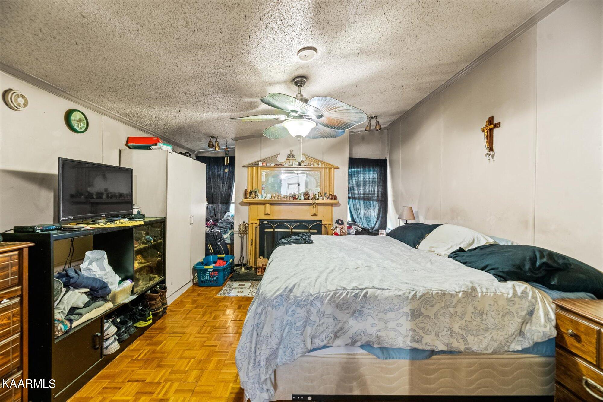 351 Patterson Road Walland, TN 37886 - Photo 15 of 29 Den used as a 4th bedroom