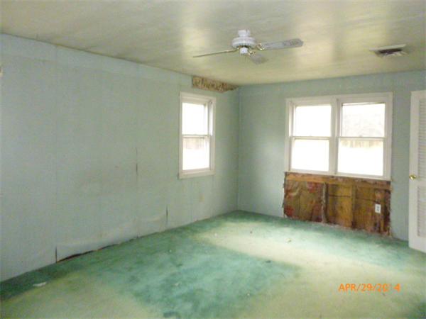 20 Warren Road Townsend, MA 01469 - Photo 8 of 10