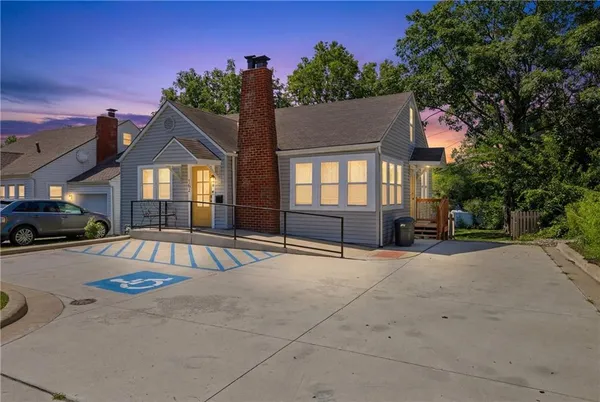 $374,900 | 102 Southwest 2nd Street, Lee's Summit, MO 64063