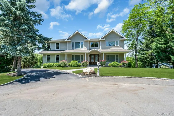 $2,950,000 | 12 Barbara Lane, Glen Cove, NY 11542