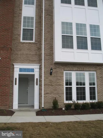 $2,850 | 42784 Lauder Terrace, Ashburn, VA 20147