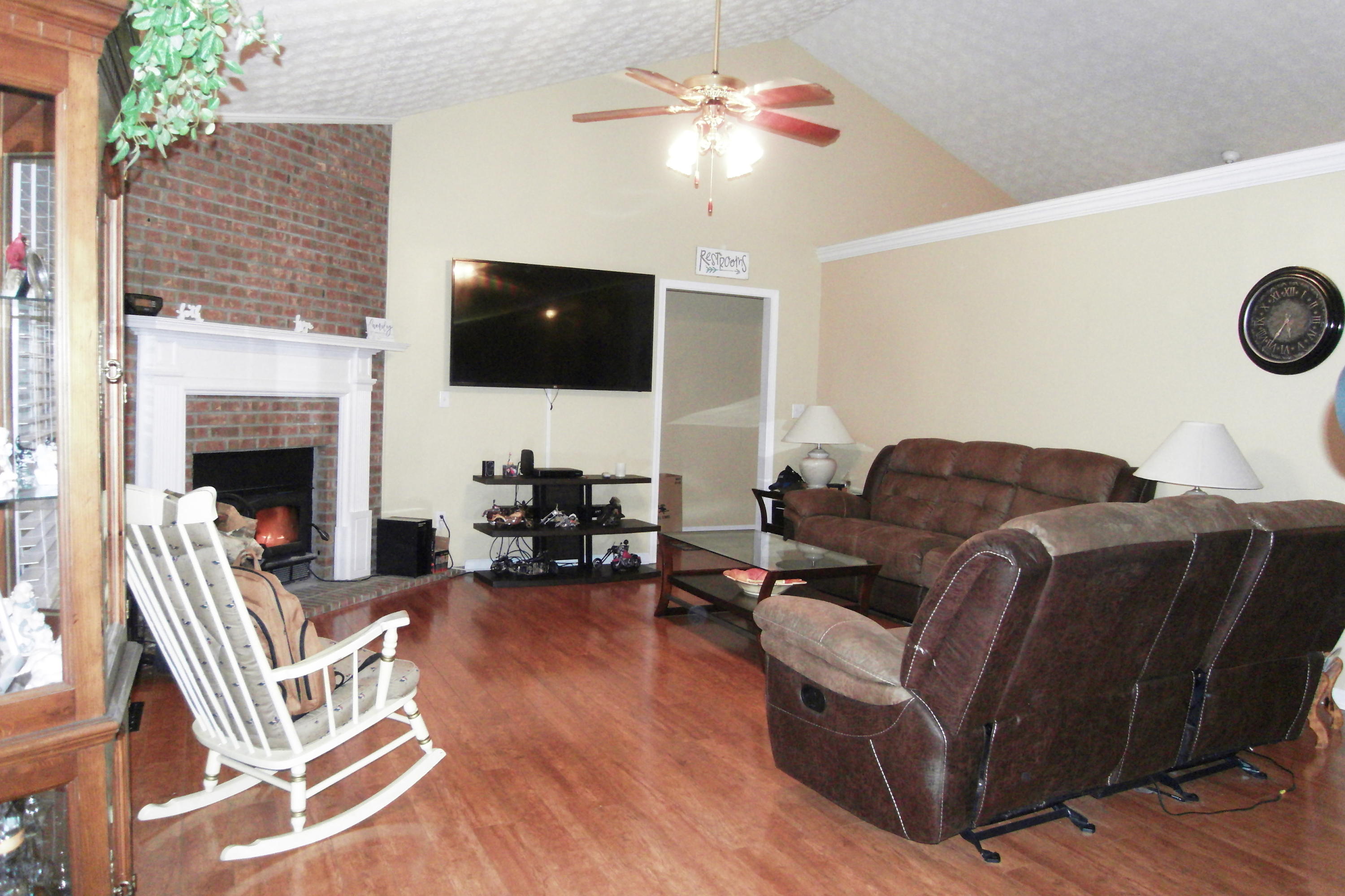 1850 Baileys Road Greenback, TN 37742 - Photo 14 of 37 Living Room