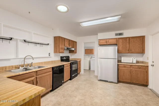 $285,000 | 7857 East Flossmoor Avenue, Mesa, AZ 85208