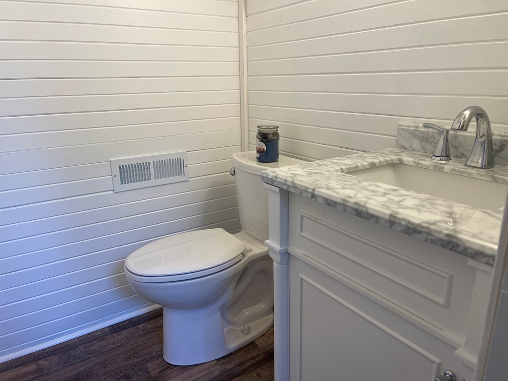 500 B-5 Marina Road Murphy, NC 28906 - Photo 19 of 96 HALLWAY UPDATED BATHROOM