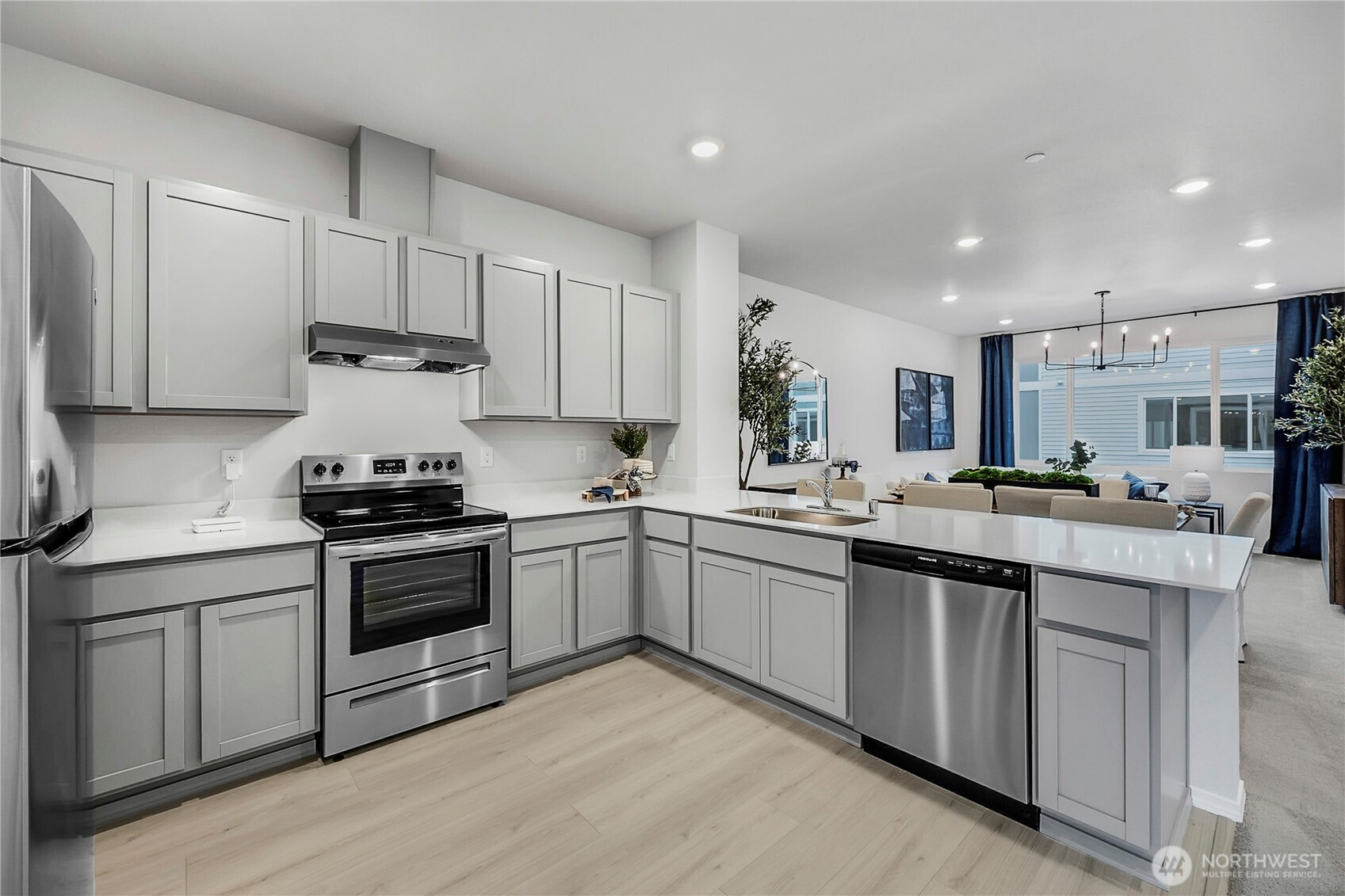 34164 Emerald Ridge Avenue Southeast Black Diamond, WA 98010 - Photo 2 of 24