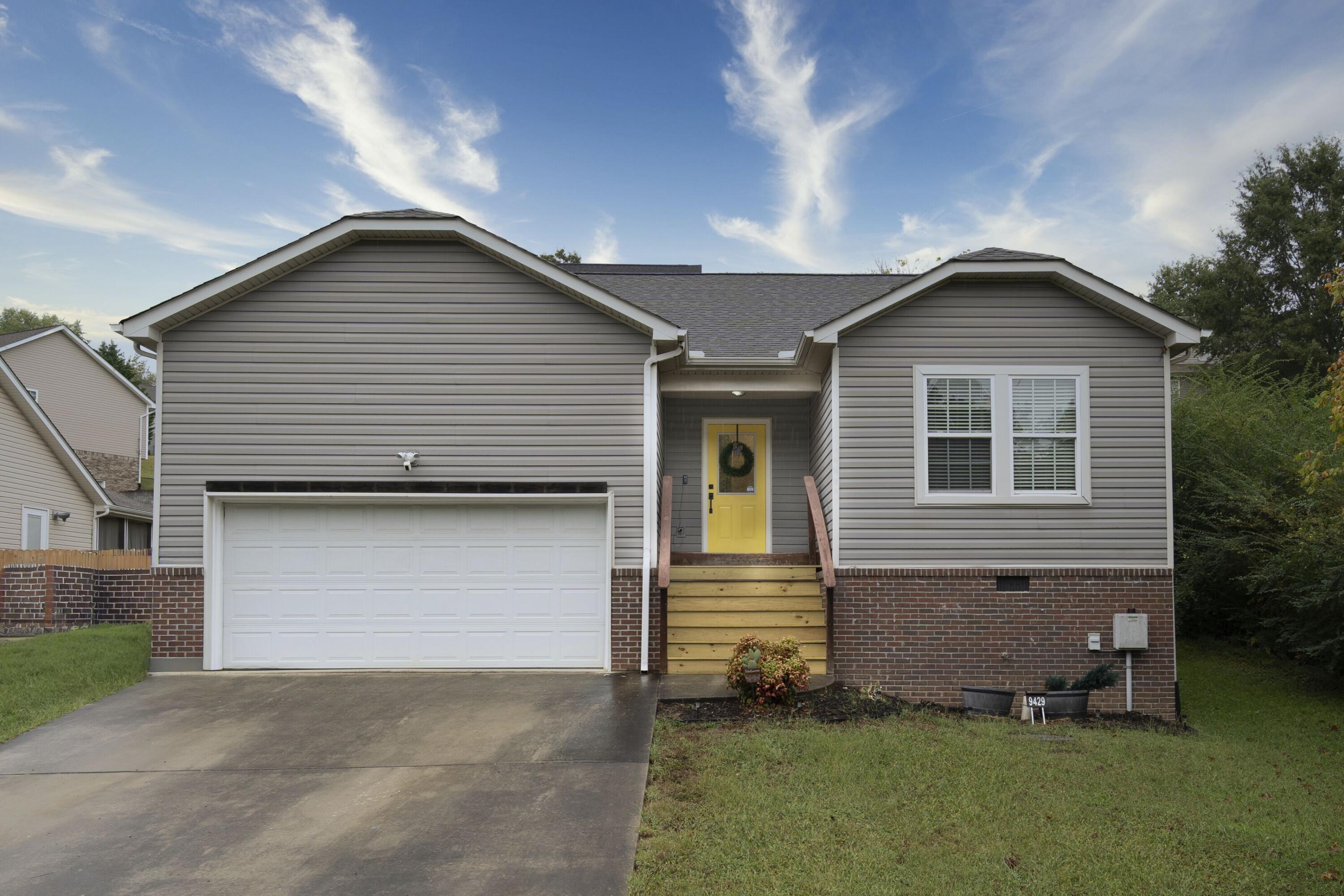 9429 Hackberry - front 1