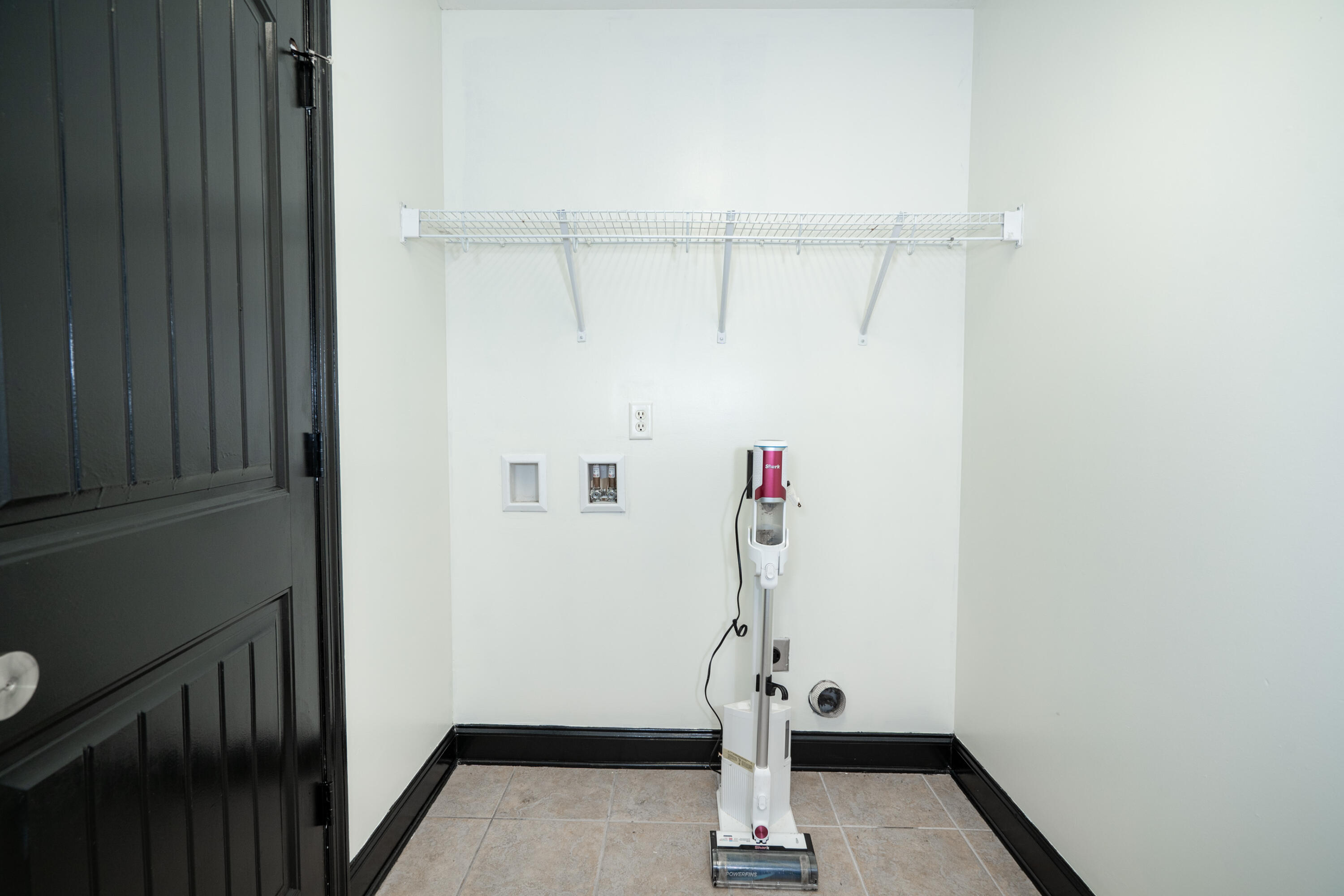 9429 Hackberry Lane Soddy Daisy, TN 37379 - Photo 13 of 30 9429 Hackberry - laundry