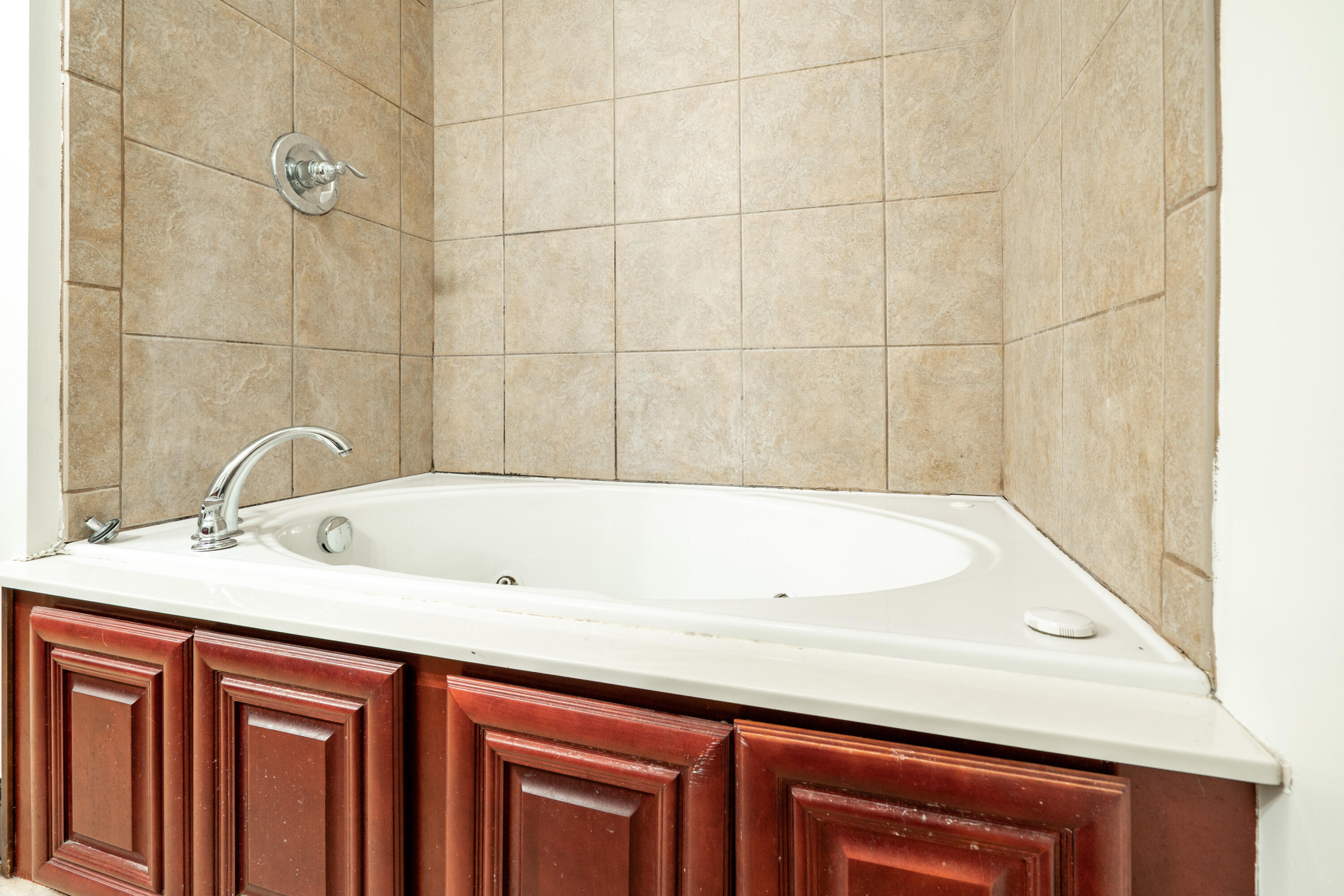 9429 Hackberry Lane Soddy Daisy, TN 37379 - Photo 19 of 30 9429 Hackberry - primary bath 2