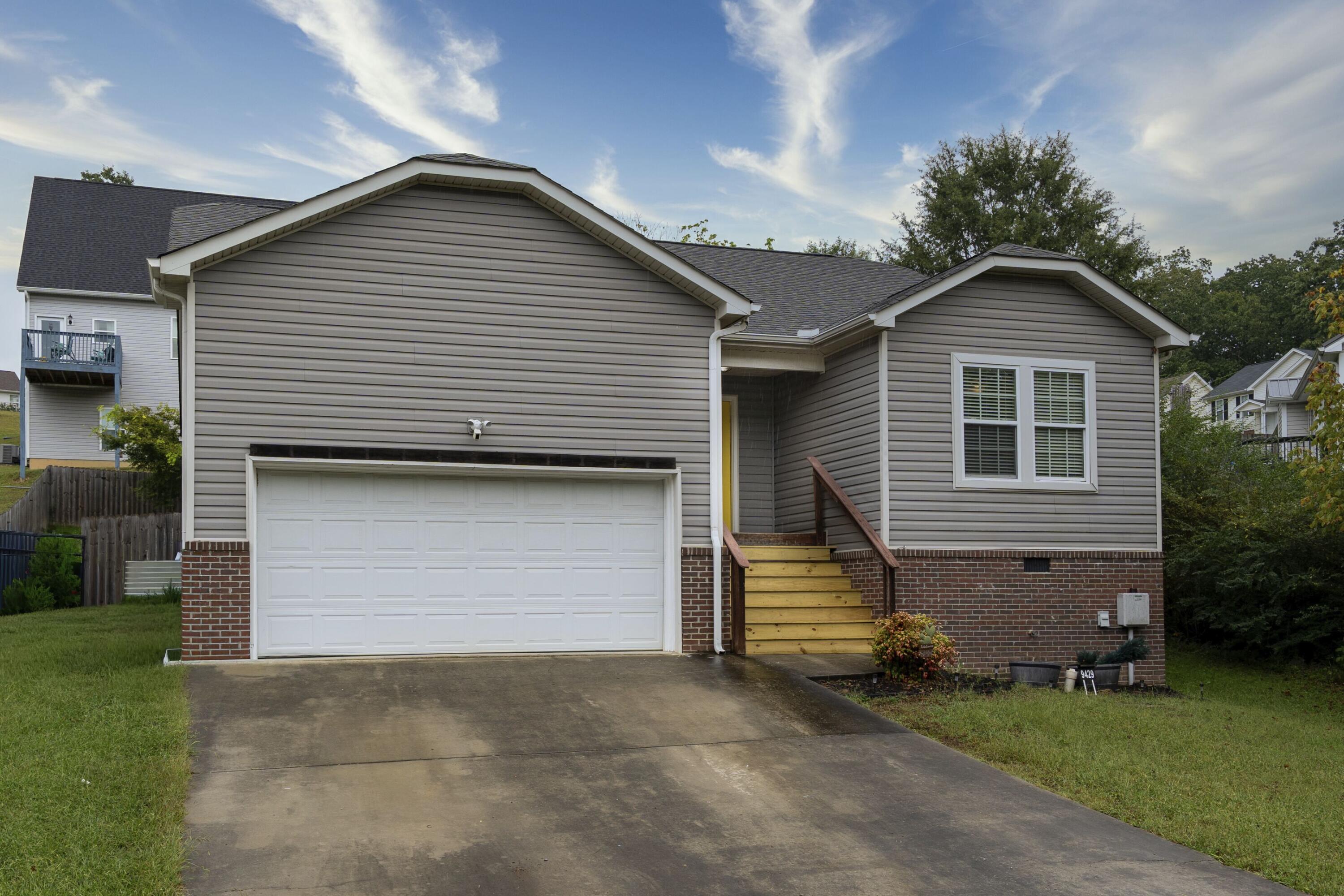 9429 Hackberry Lane Soddy Daisy, TN 37379 - Photo 2 of 30 9429 Hackberry - front 2