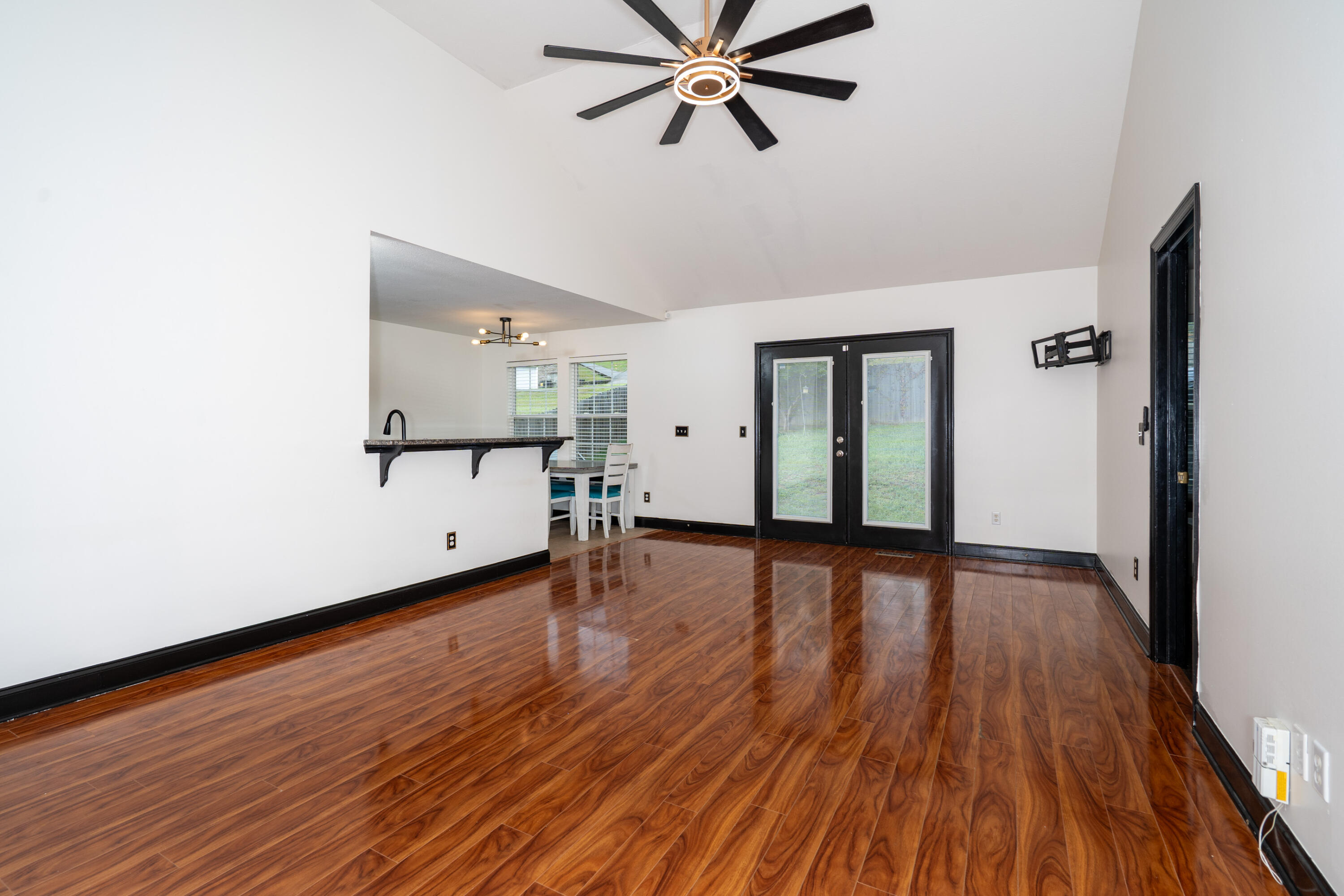 9429 Hackberry Lane Soddy Daisy, TN 37379 - Photo 5 of 30 9429 Hackberry - living area 1