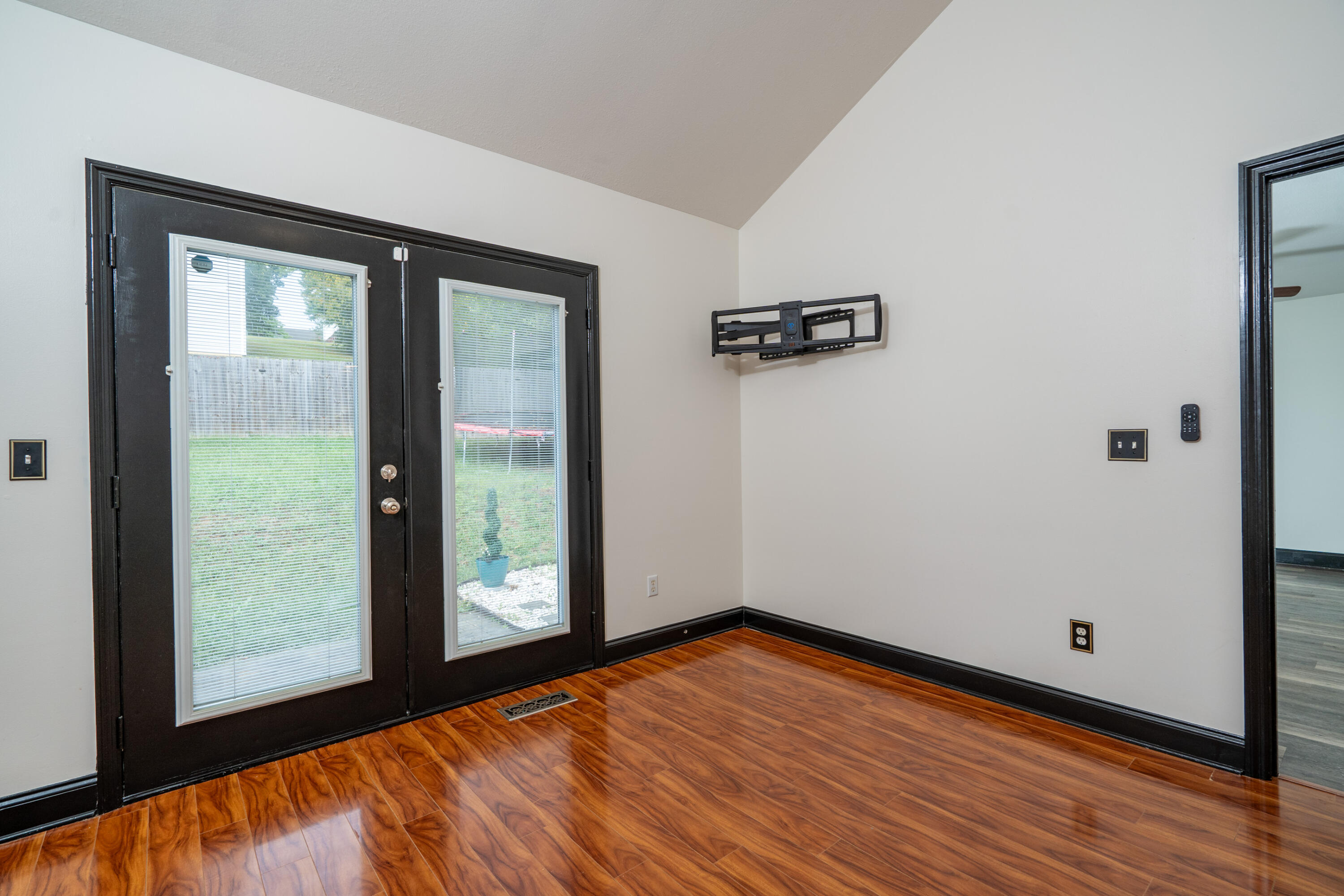 9429 Hackberry Lane Soddy Daisy, TN 37379 - Photo 7 of 30 9429 Hackberry - Living area 3