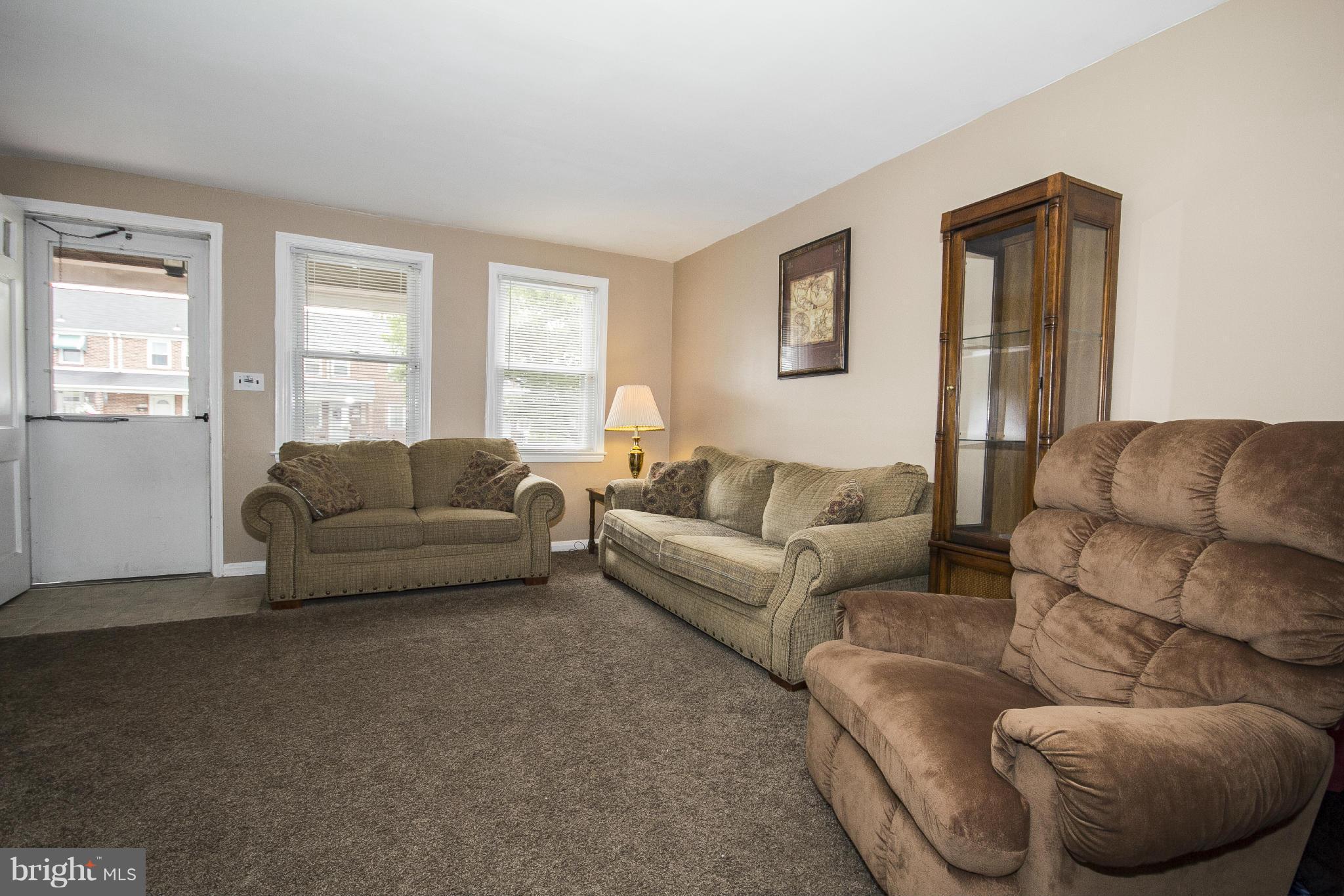 7230 Stratton Way Baltimore, MD 21224 - Photo 4 of 25 Living Room