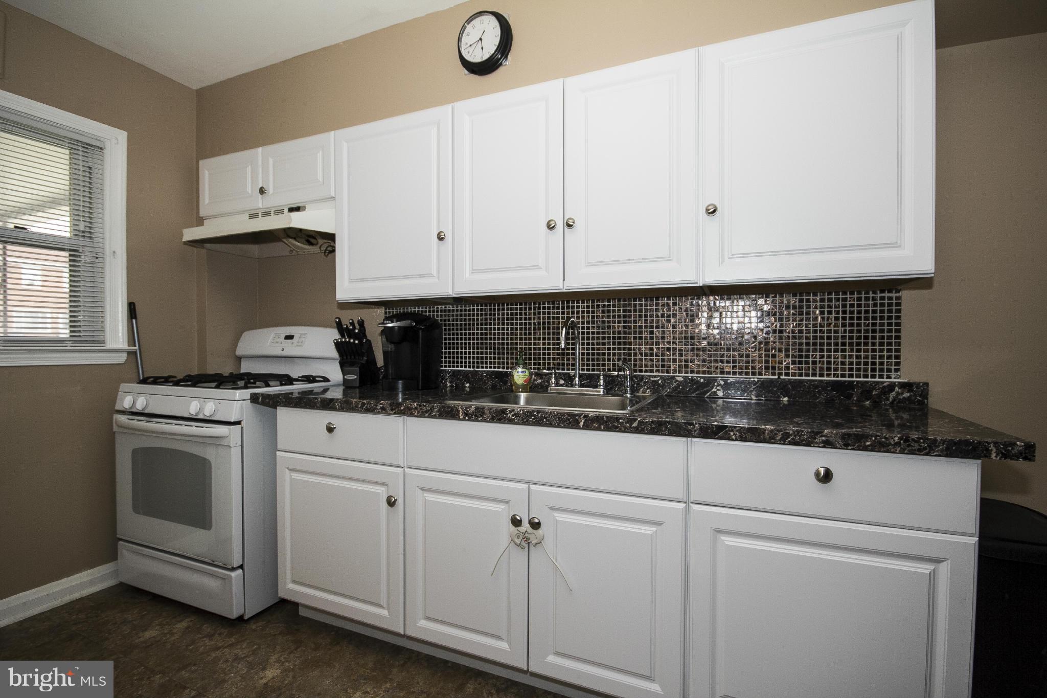 7230 Stratton Way Baltimore, MD 21224 - Photo 9 of 25 Kitchen