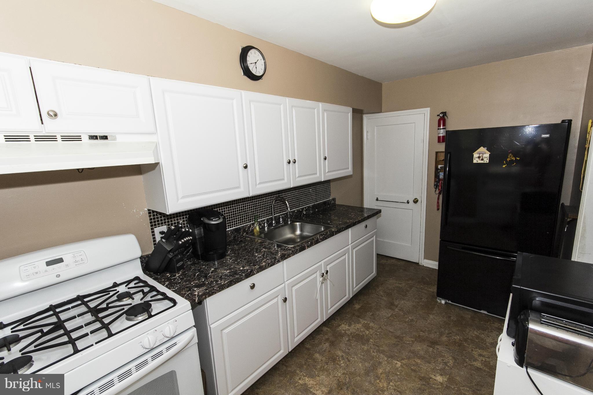 7230 Stratton Way Baltimore, MD 21224 - Photo 10 of 25 Kitchen