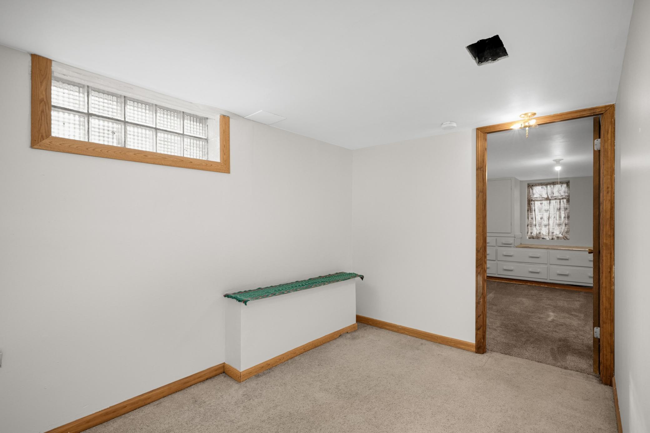 1709 Field Avenue St. Paul, MN 55116 - Photo 13 of 43