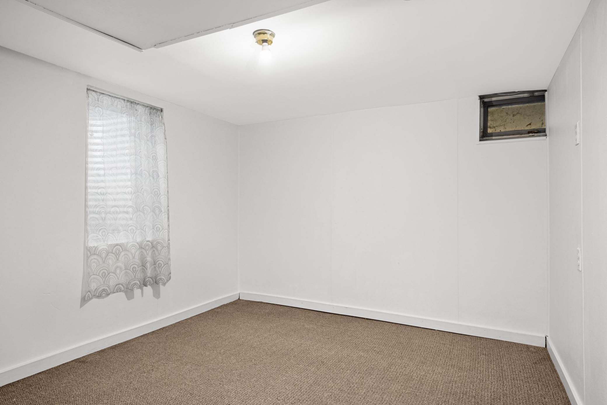 1709 Field Avenue St. Paul, MN 55116 - Photo 15 of 43