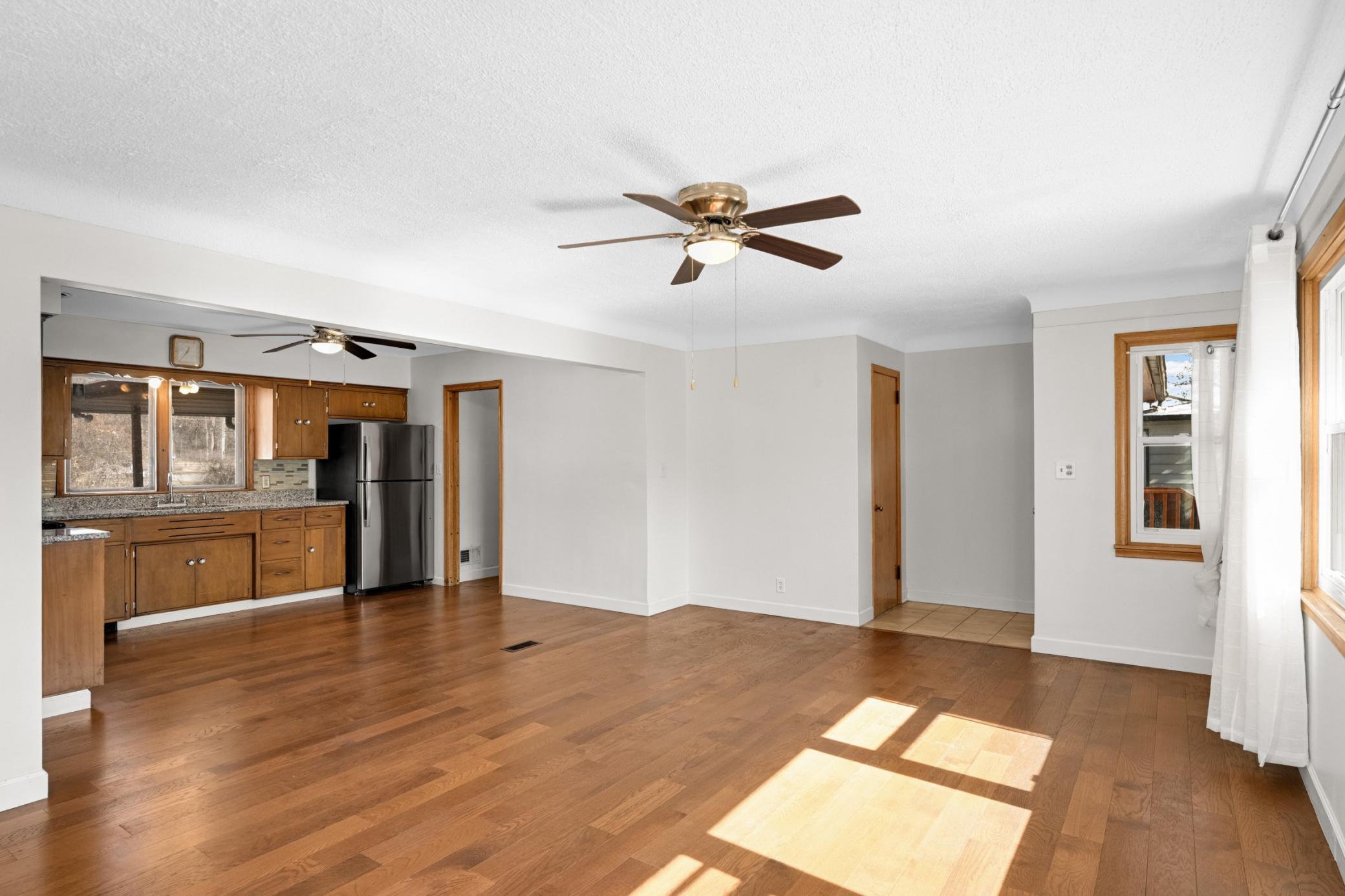 1709 Field Avenue St. Paul, MN 55116 - Photo 5 of 43