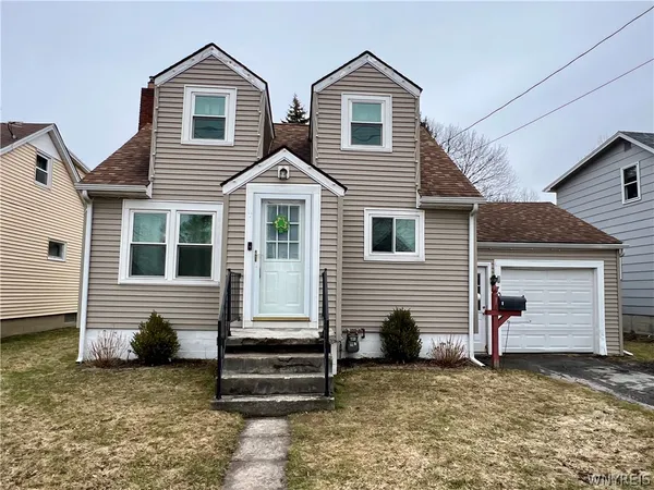 $239,900 | 70 Irwinwood Road, Lancaster, NY 14086