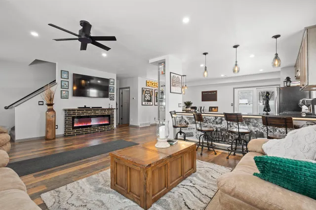 $1,750,000 | 1749 South Oneida Street, Green Bay, WI 54304