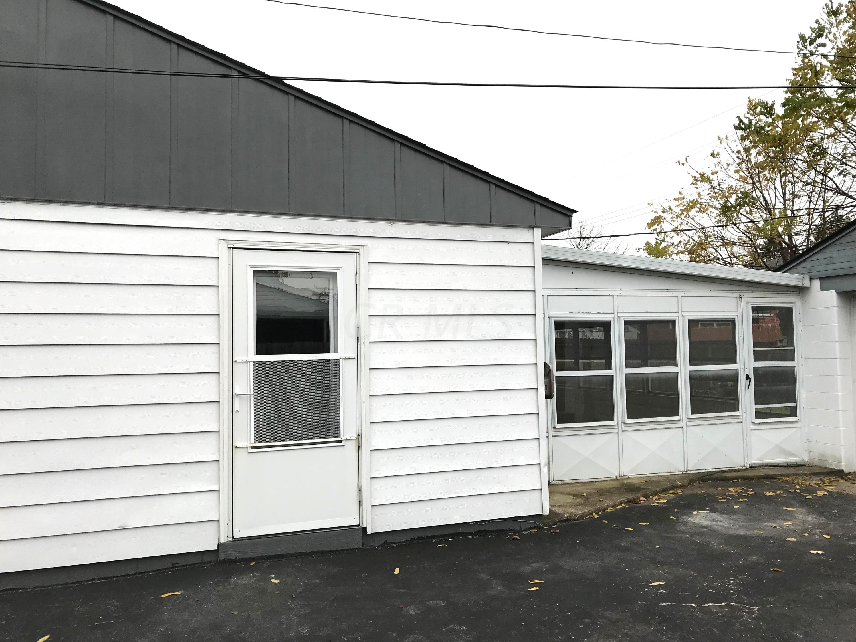 229 Redmond Road Columbus, OH 43228 - Photo 17 of 25 Gallery Image 17