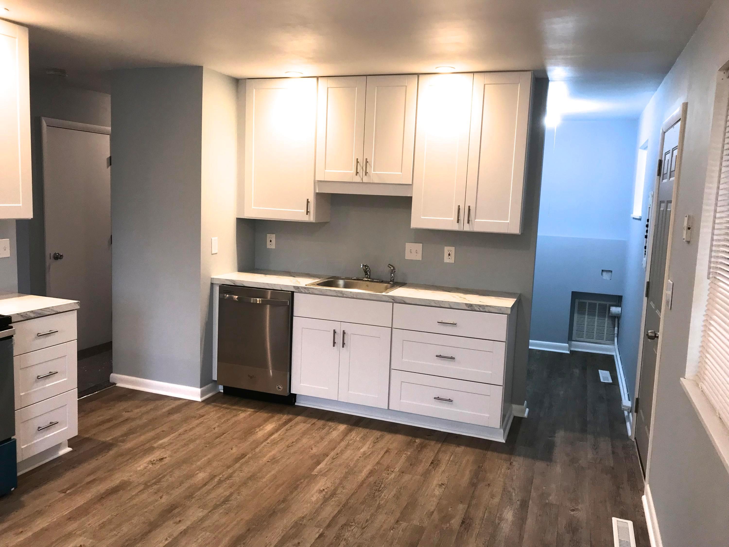 229 Redmond Road Columbus, OH 43228 - Photo 6 of 25 Gallery Image 6