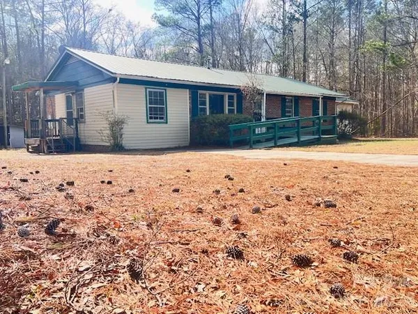 $157,500 | 405 West Inwood Street, Bethune, SC 29009