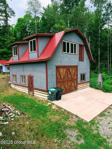 $219,999 | 92 Riddle Road, Moriah, NY 12956