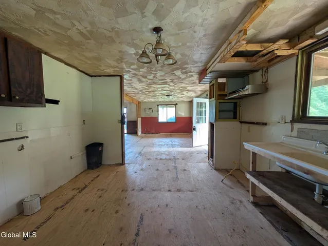 $219,999 | 92 Riddle Road, Moriah, NY 12956