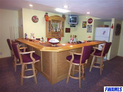 6861 West Maple Grove Road Huntington, IN 46750 - Photo 3 of 25 Gallery Image 3