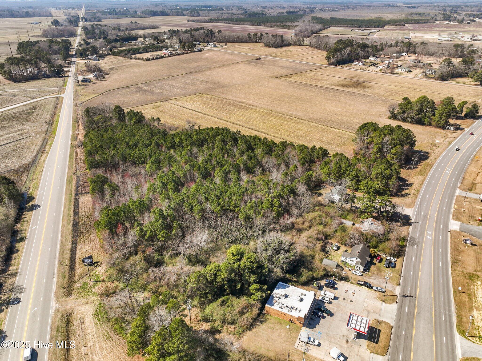 160 Shortcut Road Barco, NC 27917 - Photo 4 of 12 3-web-or-mls-DJI_0022