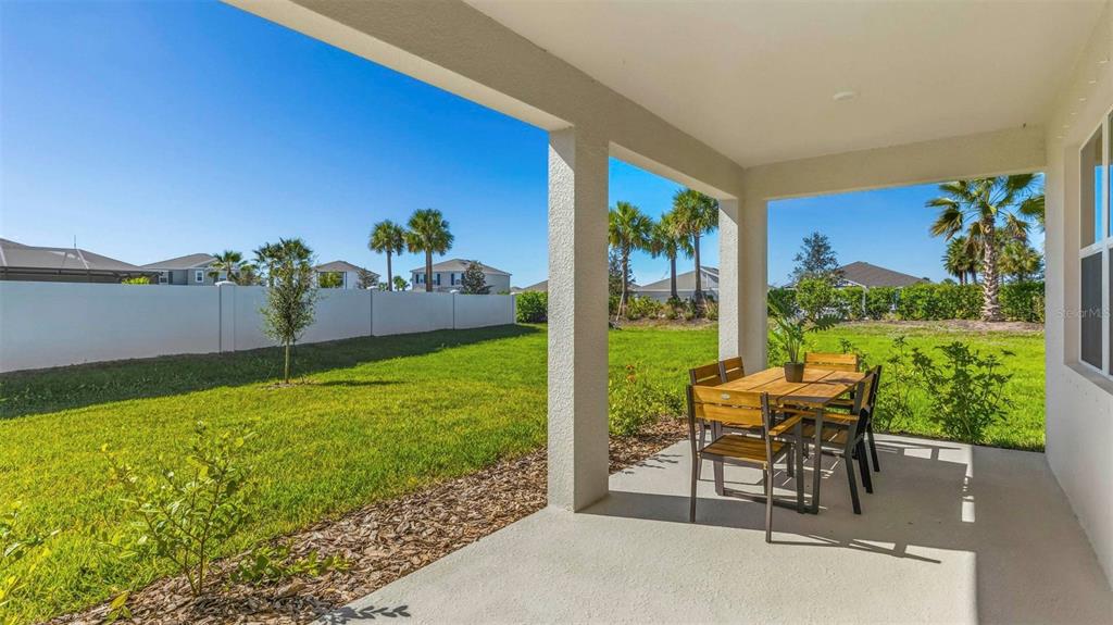 4342 Fence Row Court Lakewood Ranch, FL 34211 - Photo 17 of 45