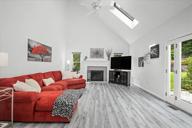 $985,000 | 14 Vanessa Drive, Northborough, MA 01532