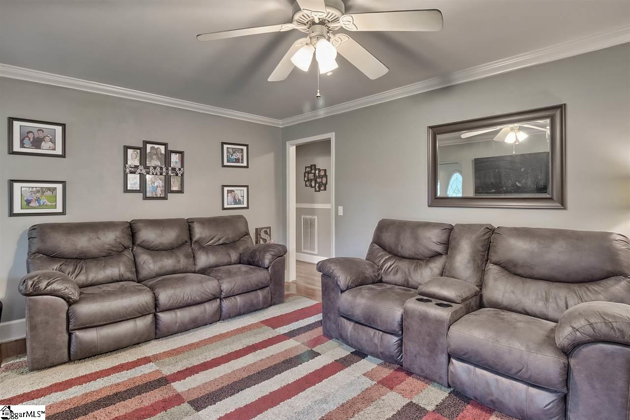 228 Washington Circle Honea Path, SC 29654 - Photo 4 of 30