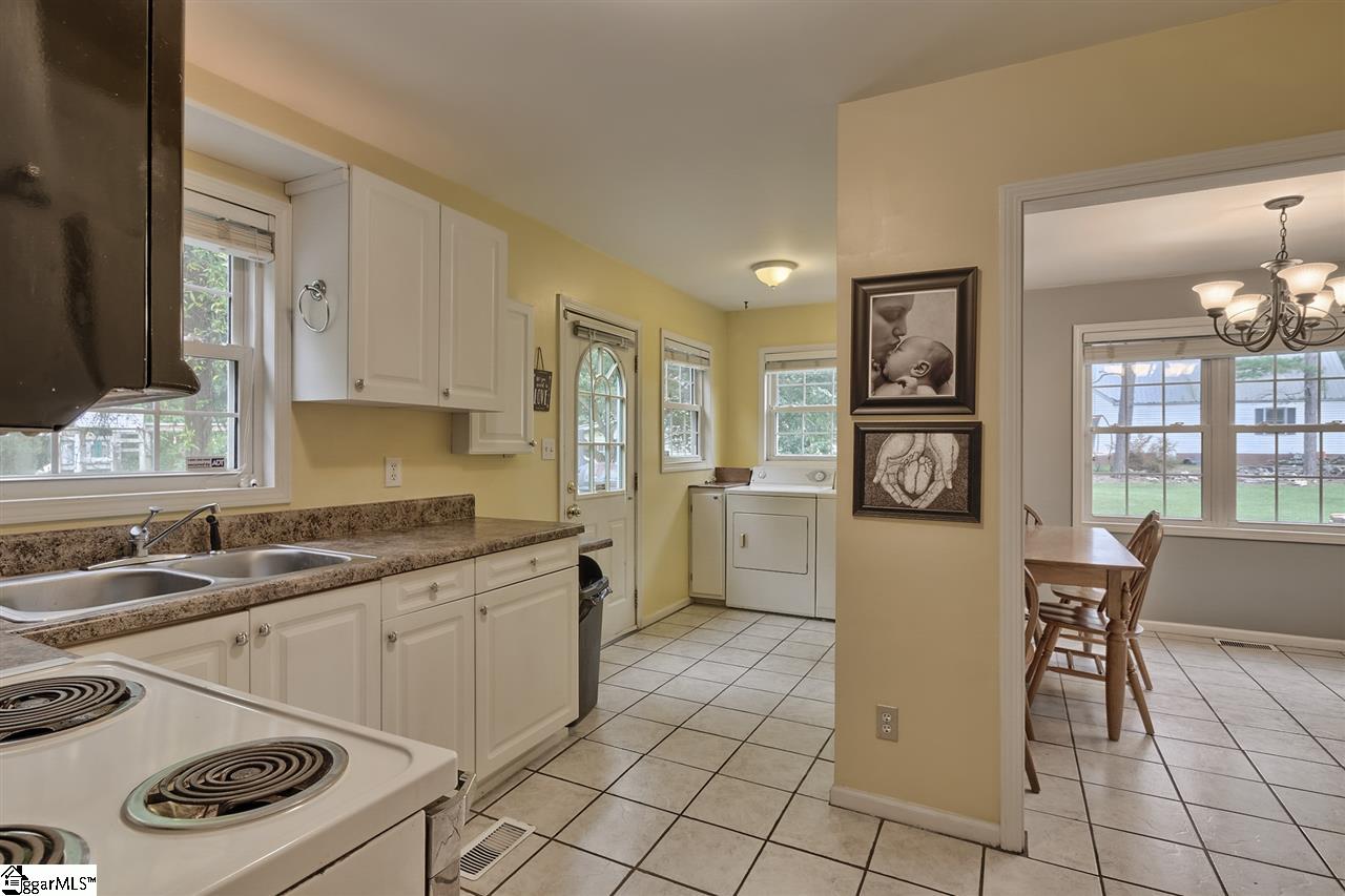 228 Washington Circle Honea Path, SC 29654 - Photo 8 of 30