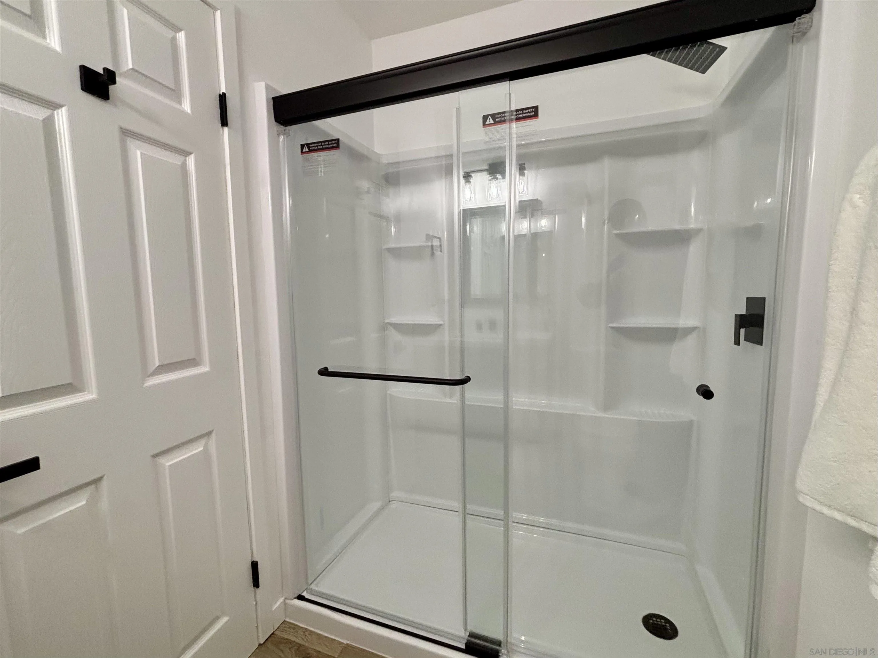 3401 Del Este Way Oceanside, CA 92056 - Photo 18 of 26