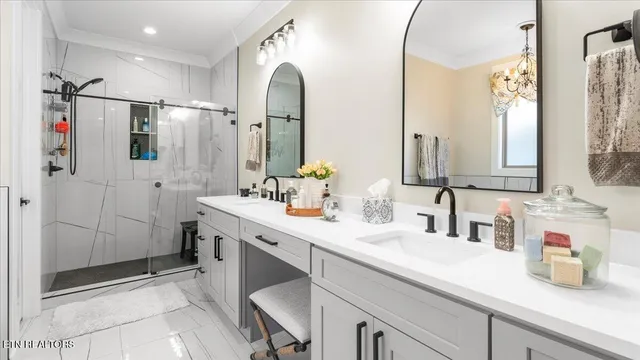 $650,000 | 140 Utsesti Way, Loudon, TN 37774